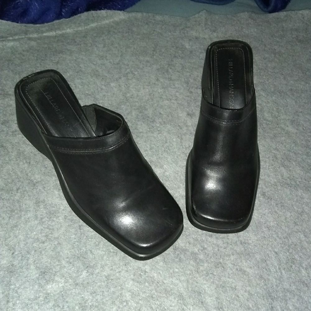 Hillard & Hanson Woman's Shoe's